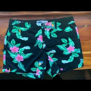 Size 8 Old Navy shorts